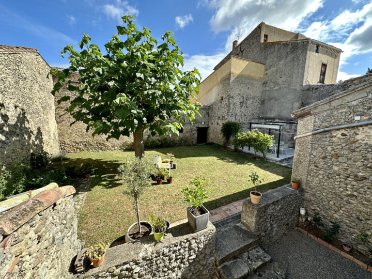 Maison De Village à vendre à Verzeille (11250) — Charmante maison T5 à Verzeille – À proximité de Carcassonne