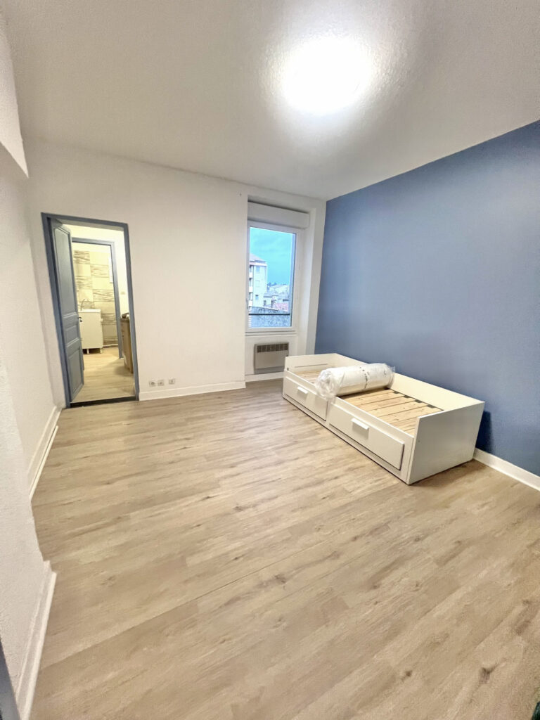 Appartement à louer à Carcassonne (11000) — STUDIO CARCASSONNE