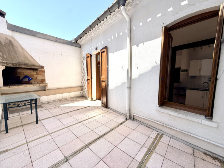 Maison à vendre à Carcassonne (11000) — Maison de ville avec garage et terrasse